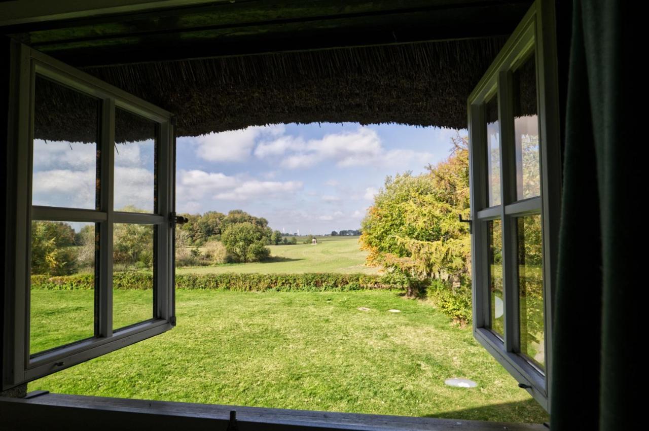 Reetdachhaus Mit Grossem Garten Und Kamin Marlow Exteriér fotografie